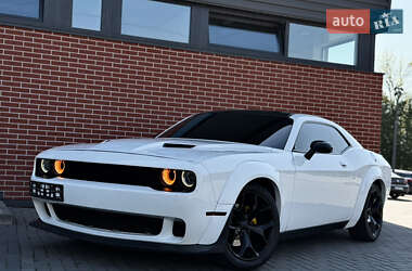 Купе Dodge Challenger 2018 в Львове