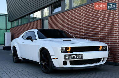 Купе Dodge Challenger 2018 в 