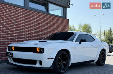 Купе Dodge Challenger 2018 в 