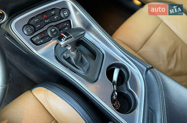 Купе Dodge Challenger 2018 в 