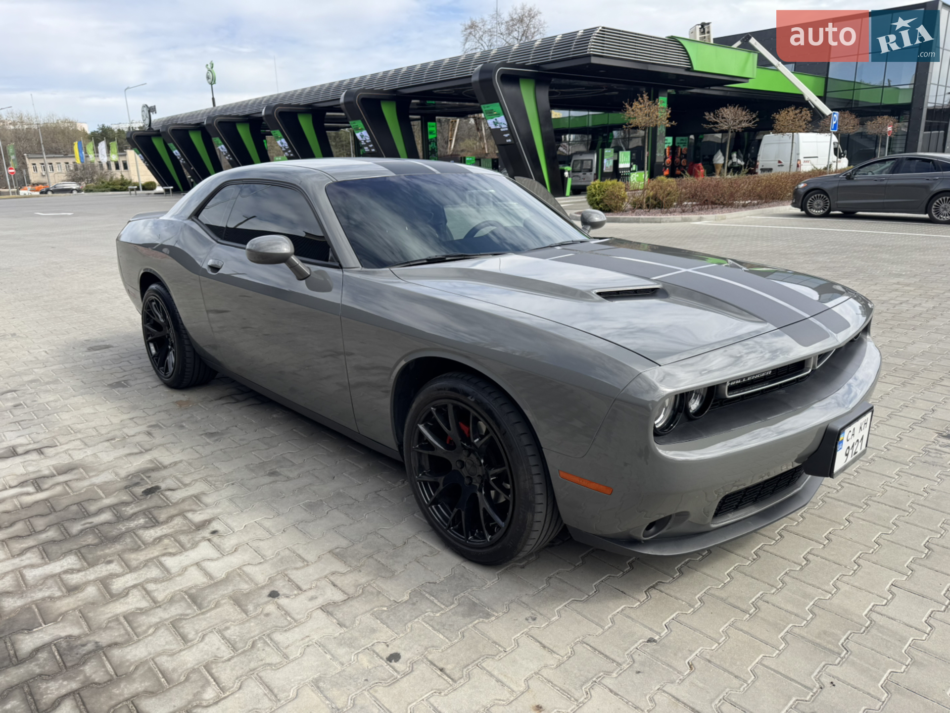 2018 Dodge Challenger - мініатюра 2