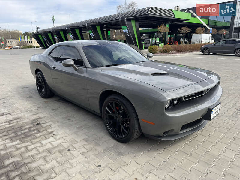 Купе Dodge Challenger 2018 в Киеве