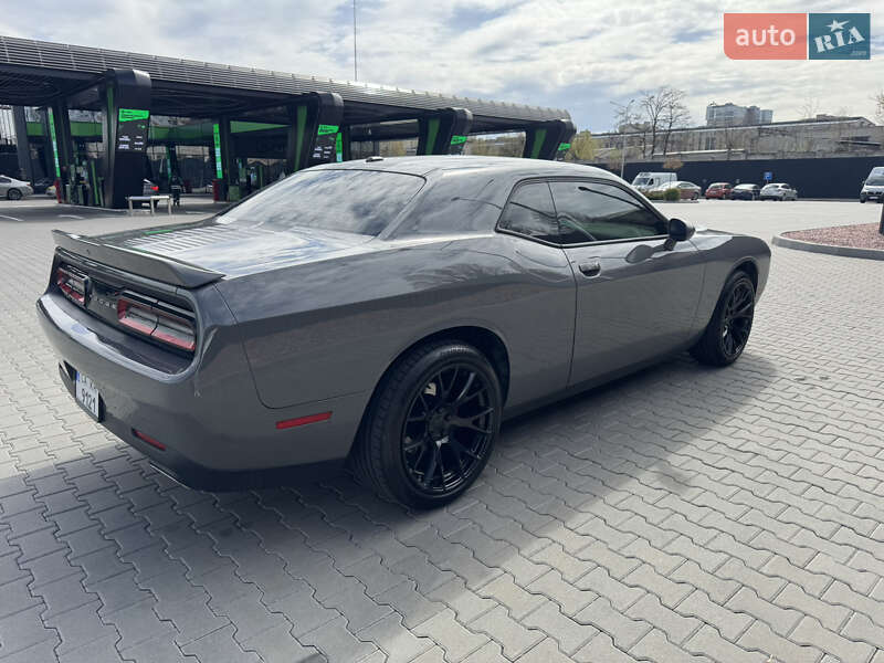 Купе Dodge Challenger 2018 в Киеве