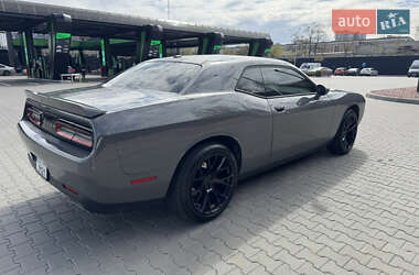Купе Dodge Challenger 2018 в 