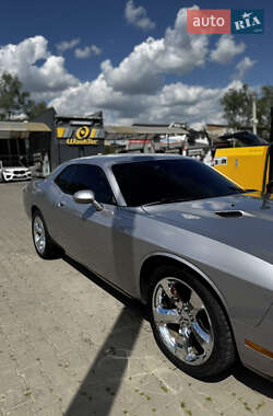 Купе Dodge Challenger 2013 в 