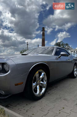 Купе Dodge Challenger 2013 в 