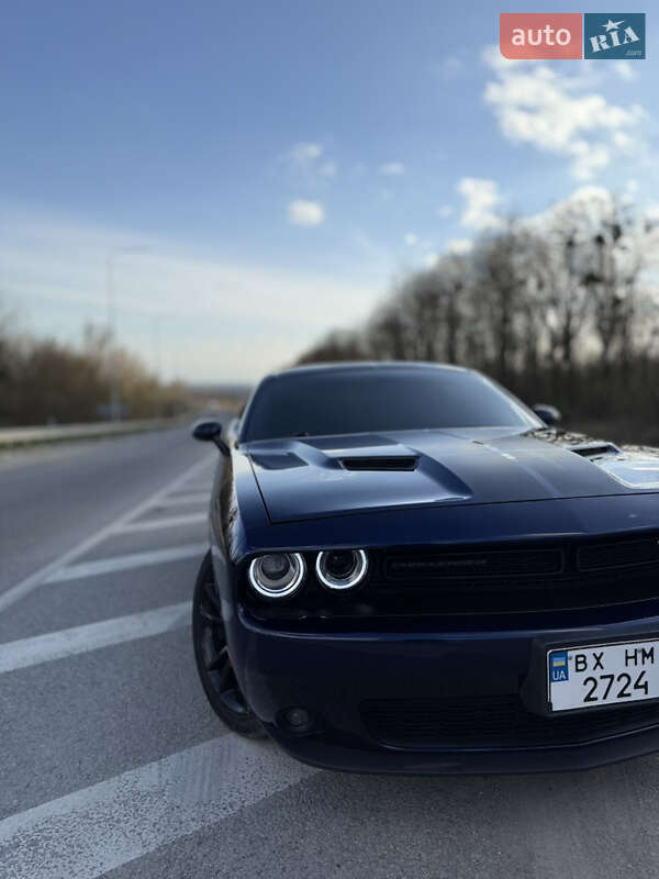 Купе Dodge Challenger 2016 в Каменец-Подольском