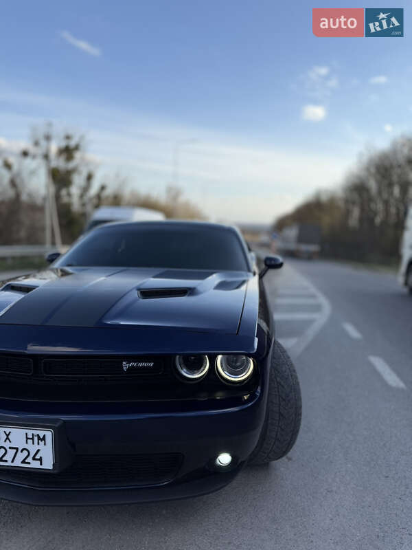 Купе Dodge Challenger 2016 в Каменец-Подольском