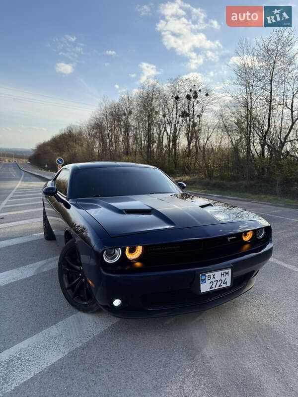 Купе Dodge Challenger 2016 в Каменец-Подольском