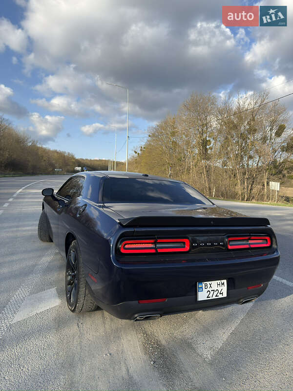 Купе Dodge Challenger 2016 в Каменец-Подольском