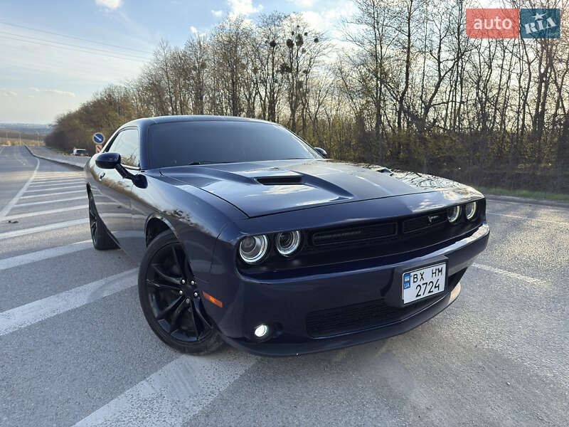 Купе Dodge Challenger 2016 в Каменец-Подольском