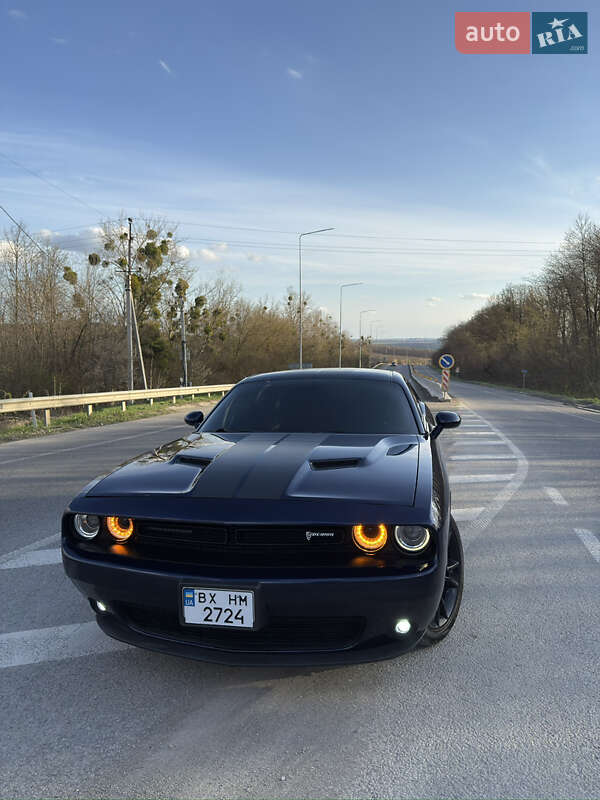 Купе Dodge Challenger 2016 в Каменец-Подольском