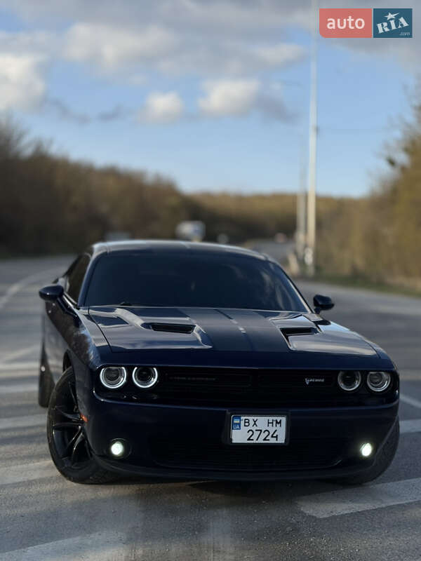 Купе Dodge Challenger 2016 в Каменец-Подольском