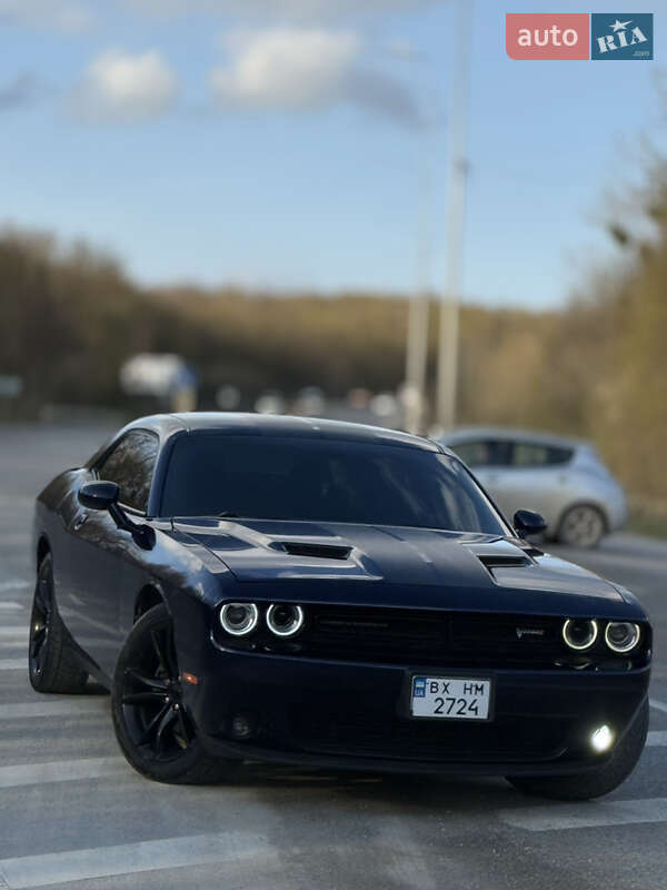 Купе Dodge Challenger 2016 в Каменец-Подольском