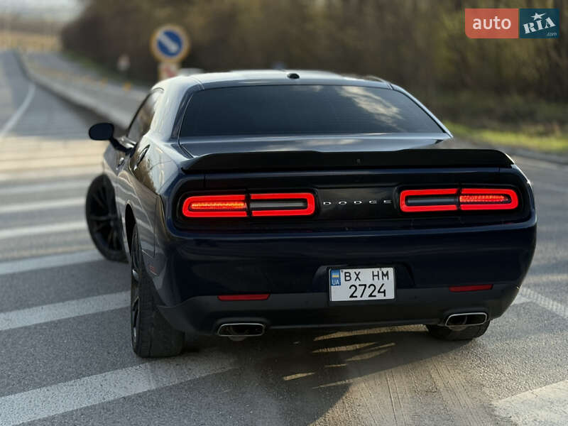 Купе Dodge Challenger 2016 в Каменец-Подольском