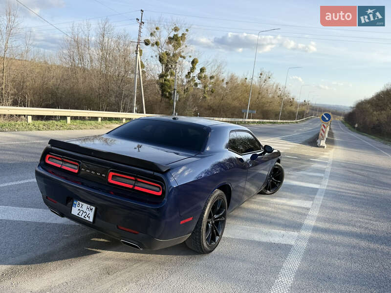 Купе Dodge Challenger 2016 в Каменец-Подольском