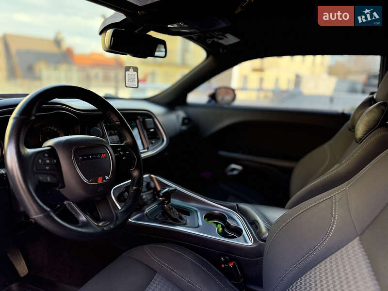 Купе Dodge Challenger 2016 в Каменец-Подольском