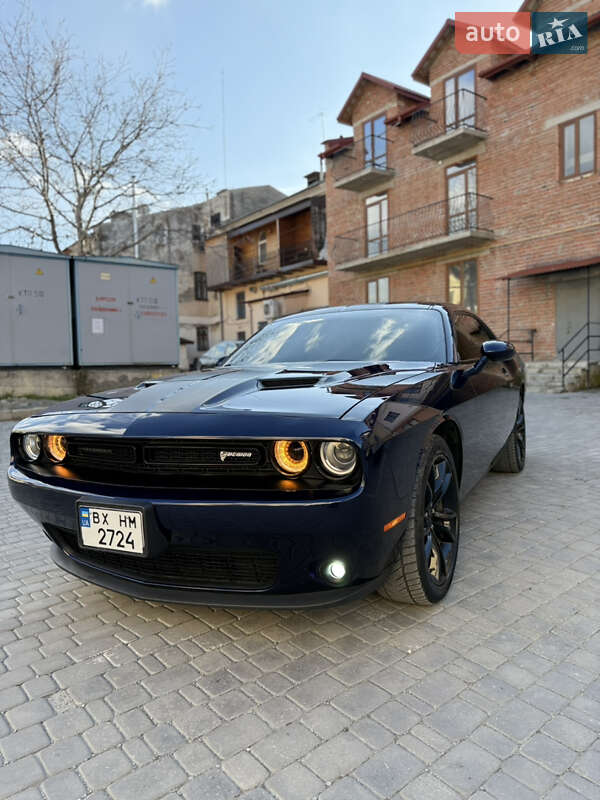 Купе Dodge Challenger 2016 в Каменец-Подольском фото 37 Купе Dodge Challenger 2016 в Каменец-Подольском