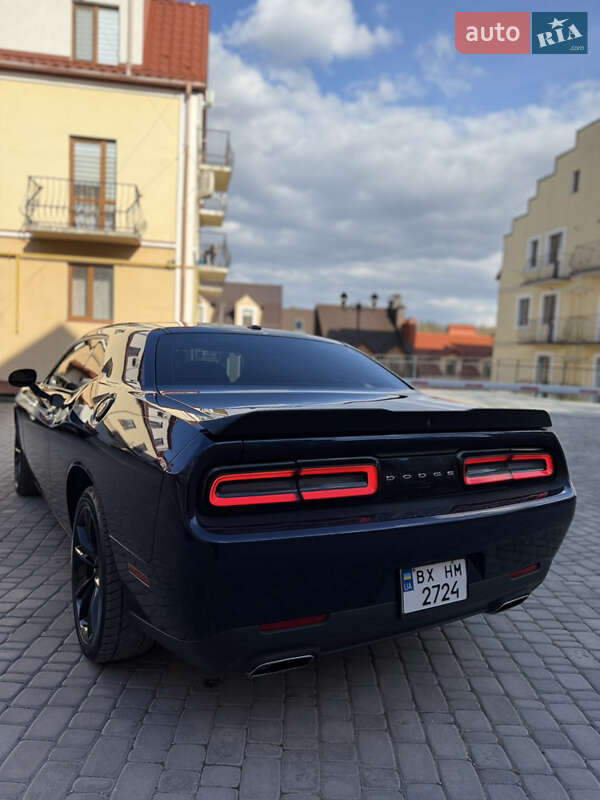 Купе Dodge Challenger 2016 в Каменец-Подольском