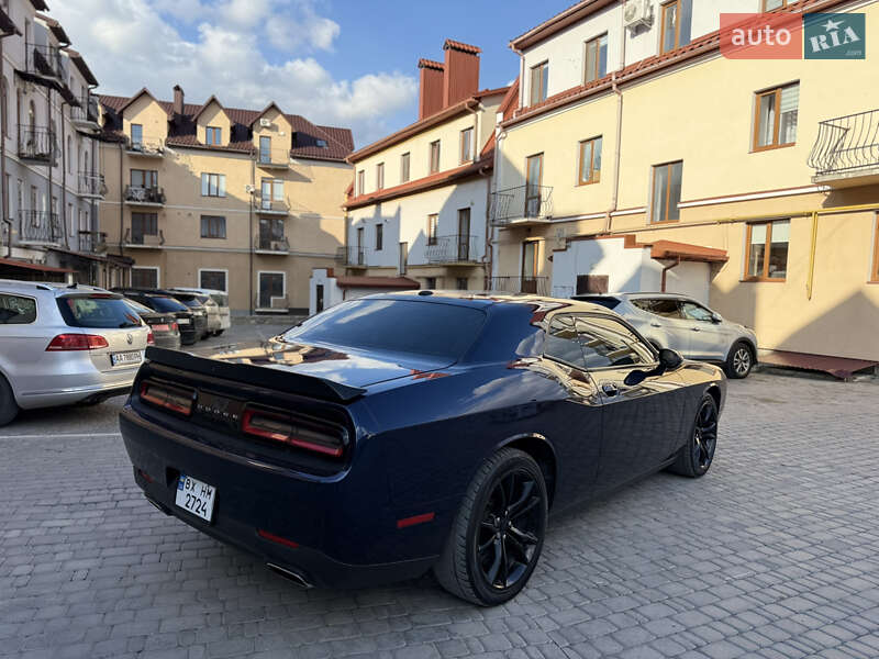 Купе Dodge Challenger 2016 в Каменец-Подольском