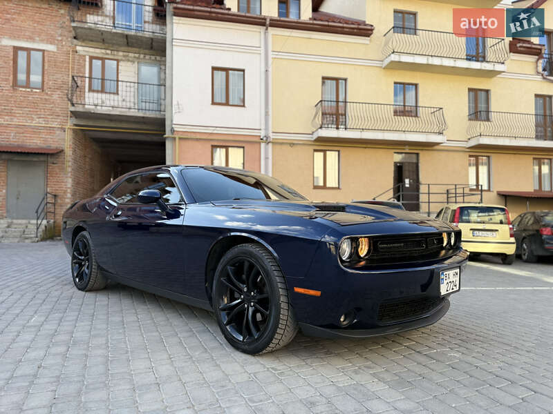 Купе Dodge Challenger 2016 в Каменец-Подольском