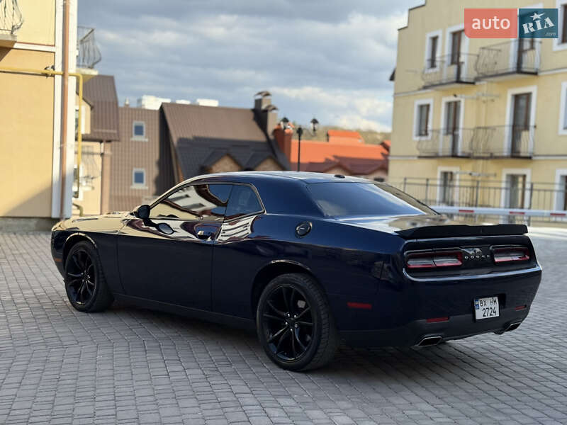 Купе Dodge Challenger 2016 в Каменец-Подольском