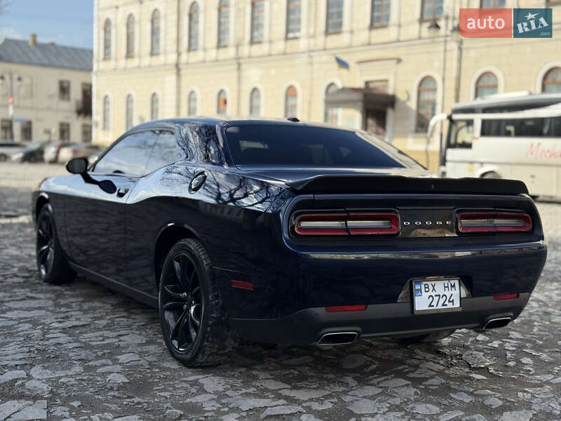 Купе Dodge Challenger 2016 в Каменец-Подольском
