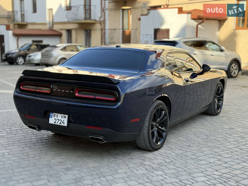 Купе Dodge Challenger 2016 в Каменец-Подольском