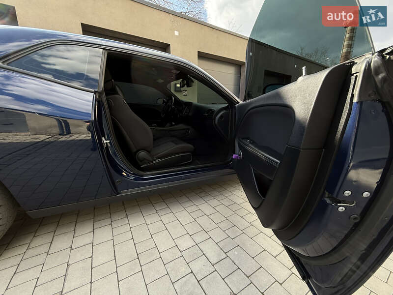 Купе Dodge Challenger 2016 в Каменец-Подольском