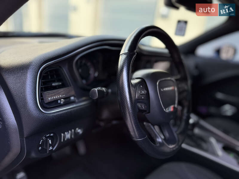 Купе Dodge Challenger 2016 в Каменец-Подольском