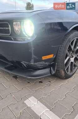 Купе Dodge Challenger 2013 в 