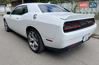 Купе Dodge Challenger 2016 в 