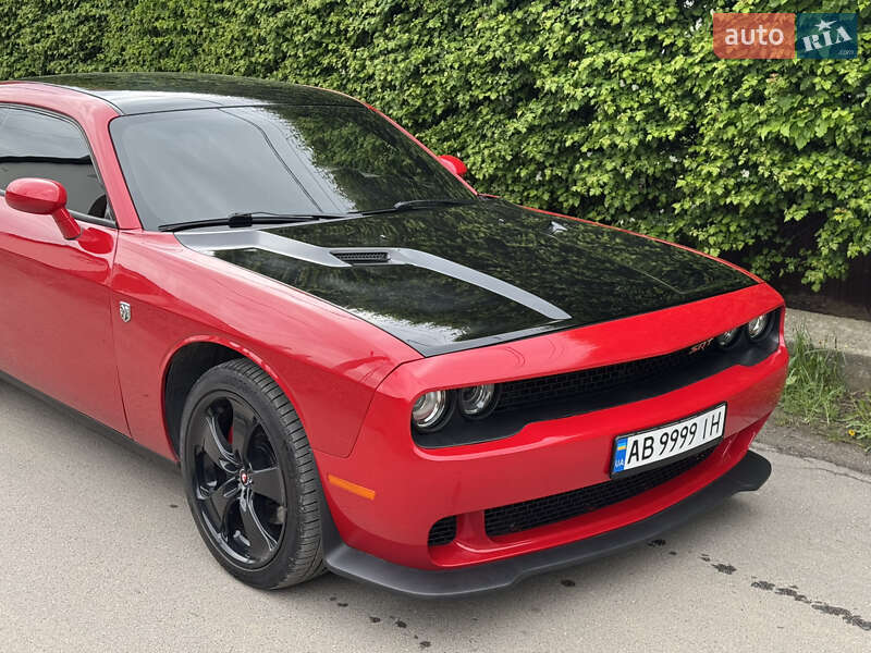 Купе Dodge Challenger 2011 в 