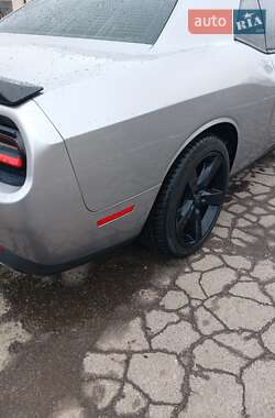 Купе Dodge Challenger 2016 в 