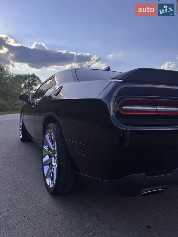 Купе Dodge Challenger 2015 в Одесі