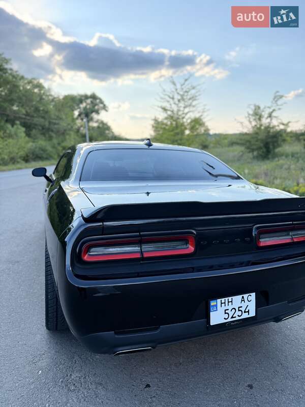 Купе Dodge Challenger 2015 в Одесі