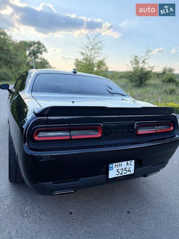 Купе Dodge Challenger 2015 в Одесі