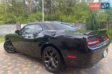 Купе Dodge Challenger 2018 в 