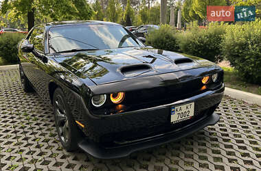 Купе Dodge Challenger 2018 в 