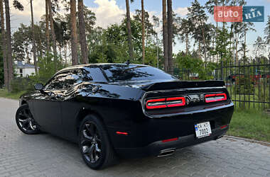 Купе Dodge Challenger 2018 в 