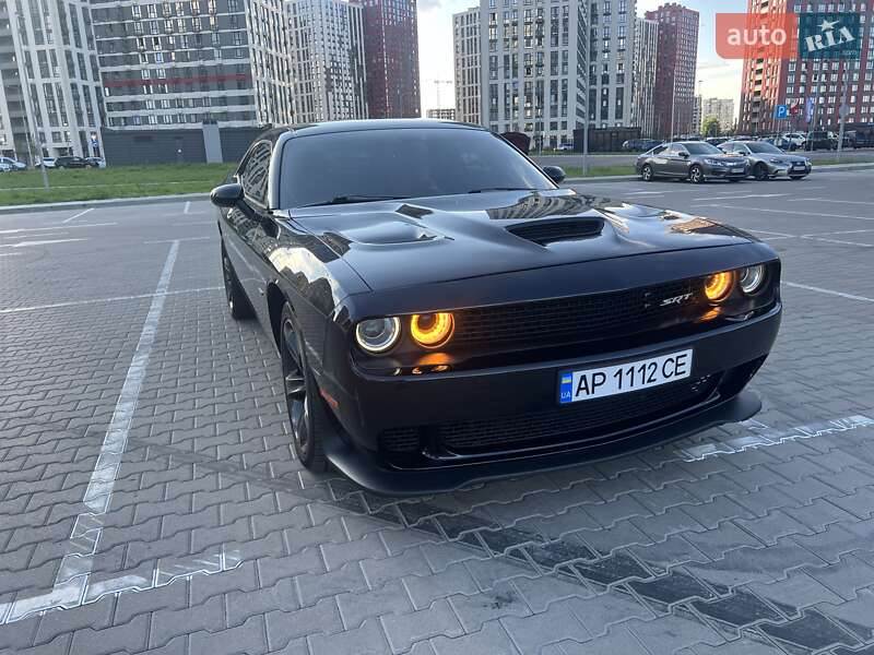 Купе Dodge Challenger 2015 в Киеве