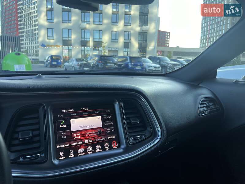 Купе Dodge Challenger 2015 в Киеве