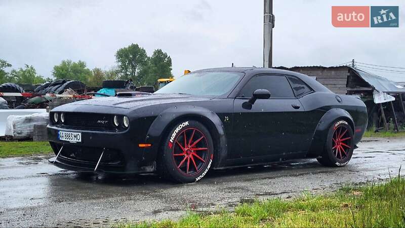 Купе Dodge Challenger 2018 в Киеве