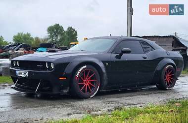 Купе Dodge Challenger 2018 в 