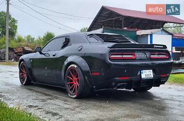 Купе Dodge Challenger 2018 в 