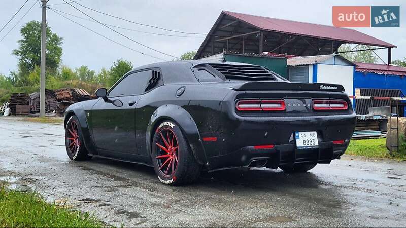 Купе Dodge Challenger 2018 в Киеве