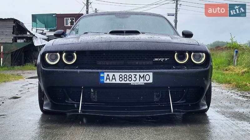 Купе Dodge Challenger 2018 в Киеве
