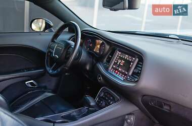 Купе Dodge Challenger 2017 в 