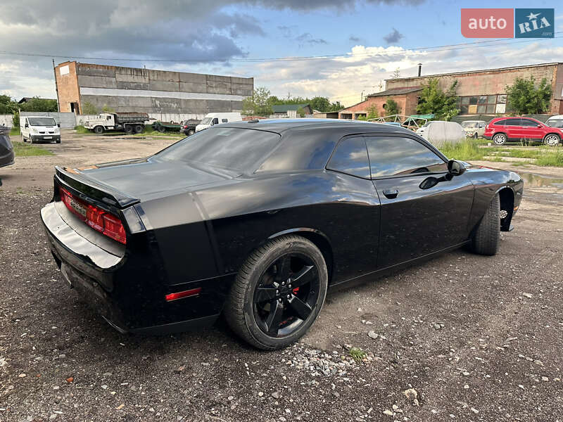 Купе Dodge Challenger 2014 в Ніжині