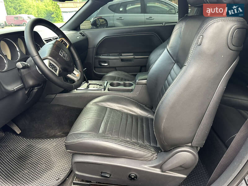Купе Dodge Challenger 2014 в Ніжині